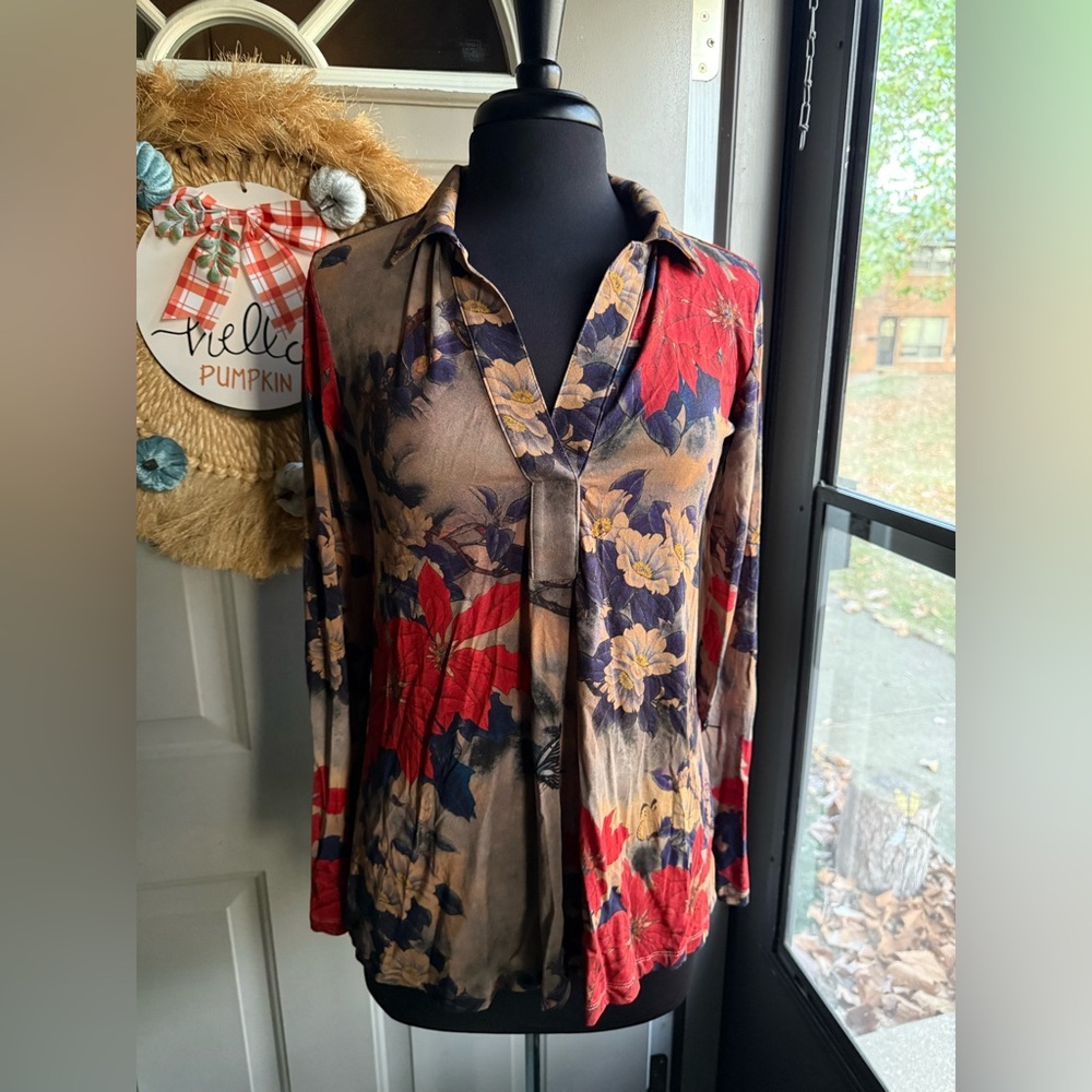 Johnny Was butterfly floral stretch knit collared tunic, size small